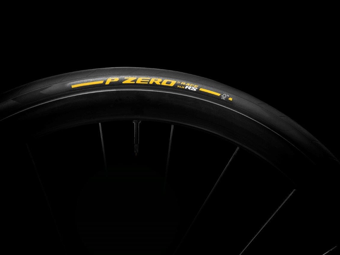 Pirelli presenta el primer neumático de bici del mundo con caucho natural certificado FSC 